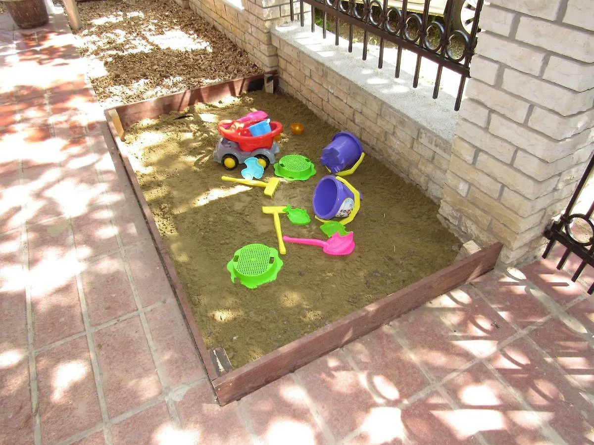 Bazsi Apartman Hajduszoboszlo 0*,